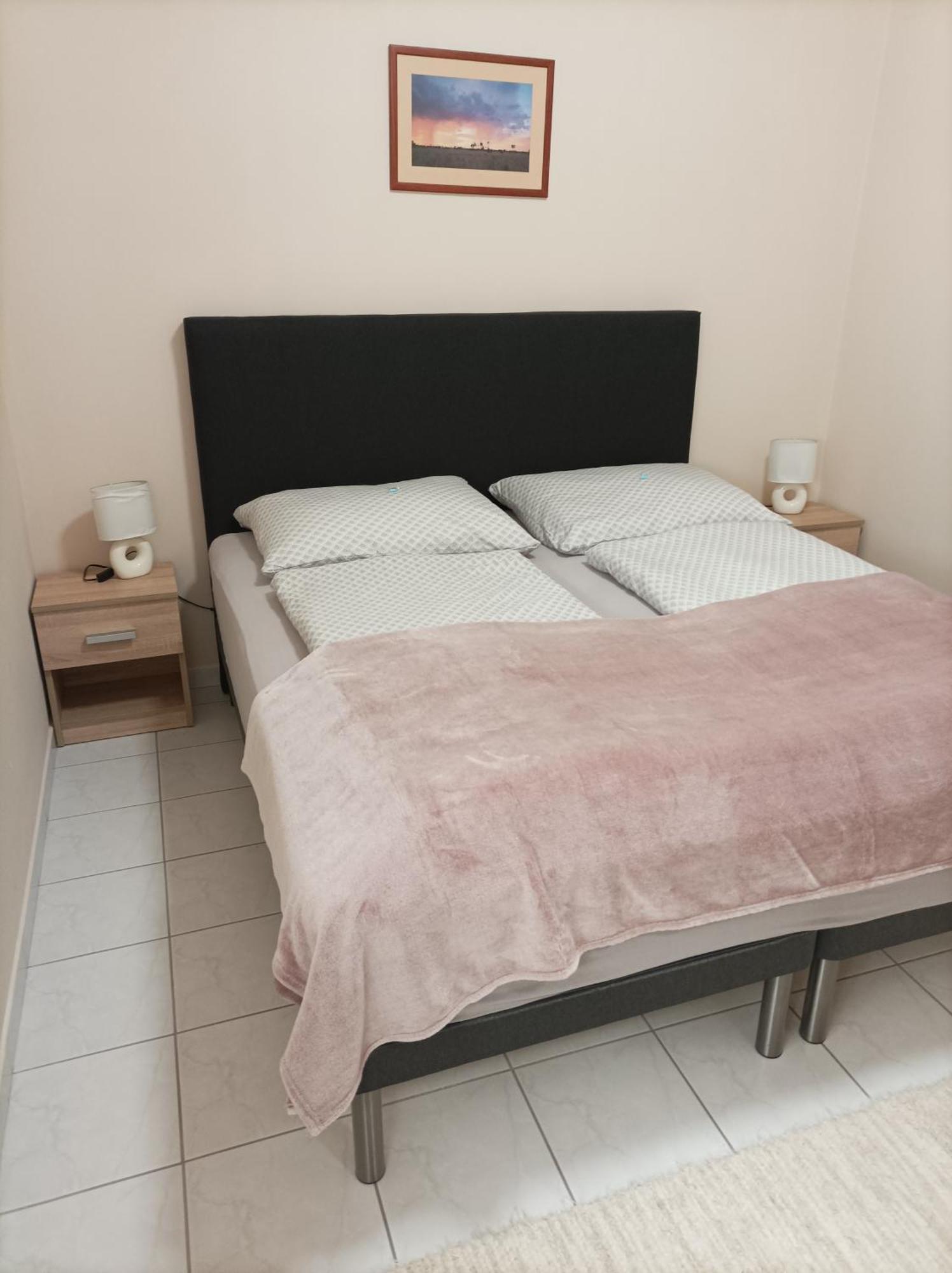 Anita Apartman Zalakaros Ngoại thất bức ảnh